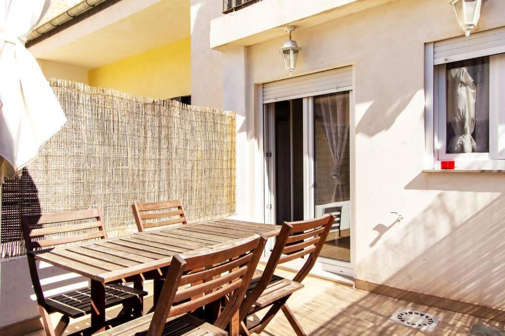 Apartamento Con Terraza Privada Cerca De La Playa Валенсия Екстериор снимка