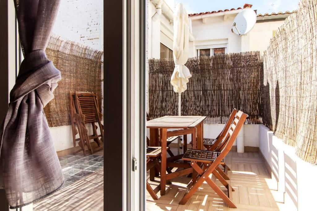Apartamento Con Terraza Privada Cerca De La Playa Валенсия Екстериор снимка